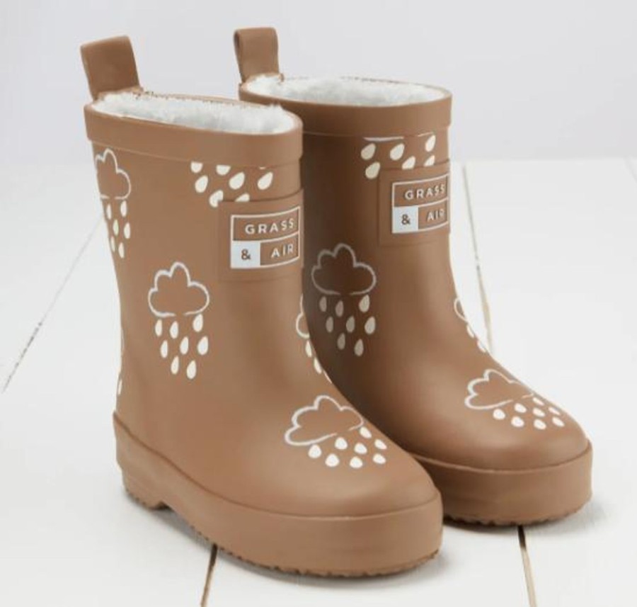 Play Grass & Air | Grass Air Colour-Changing Winter Wellies - Fudge Brown