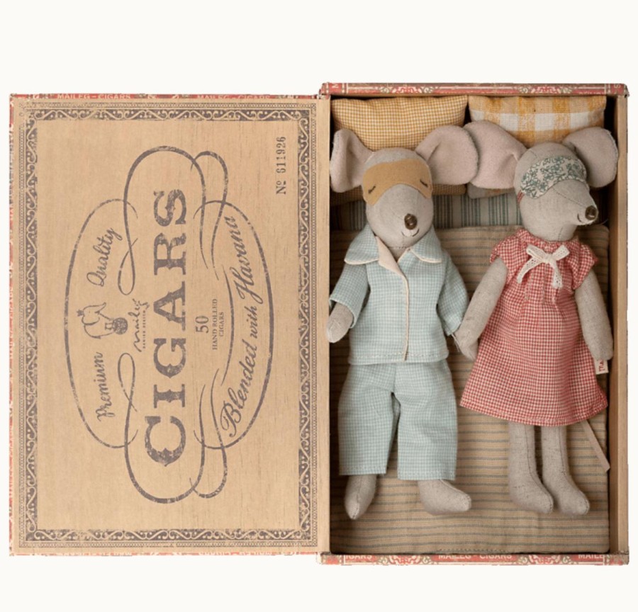 Play MAILEG | Maileg Mum And Dad Mice In Cigarbox