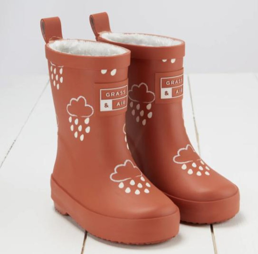 Wardrobe Grass & Air | Grass Air Colour-Changing Winter Wellies - Burnt Orange