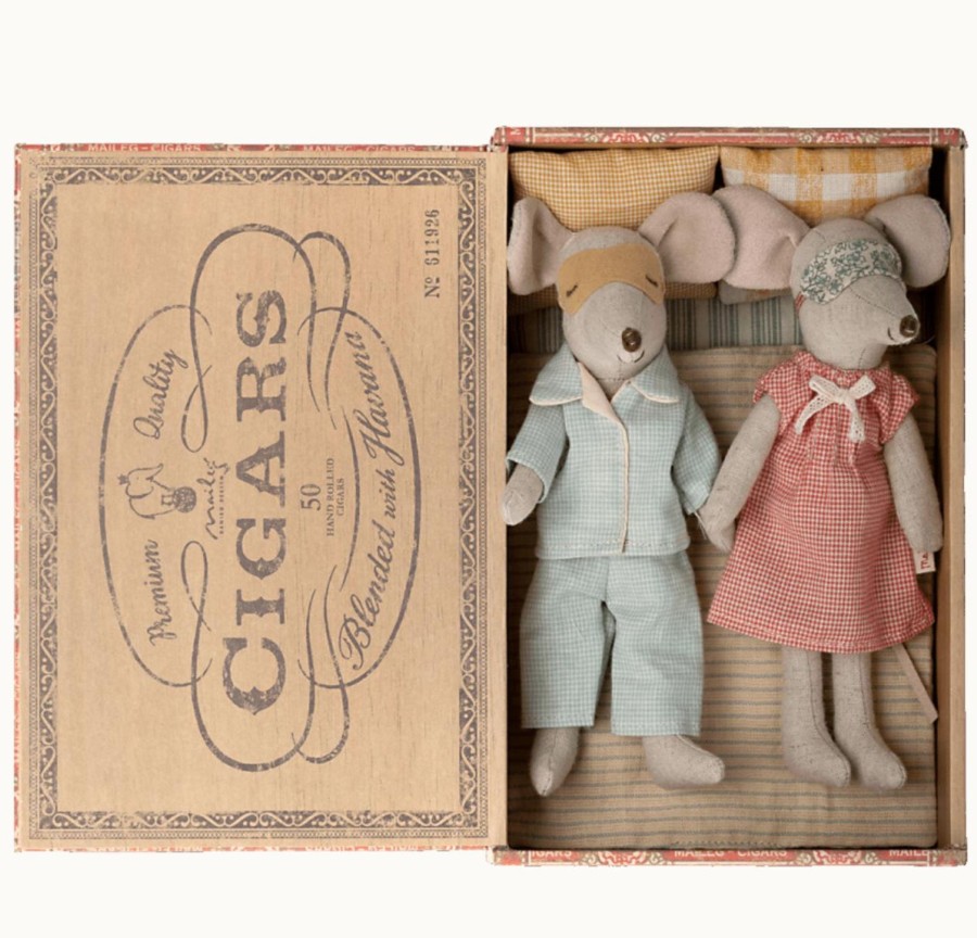 Play MAILEG | Maileg Mum And Dad Mice In Cigarbox